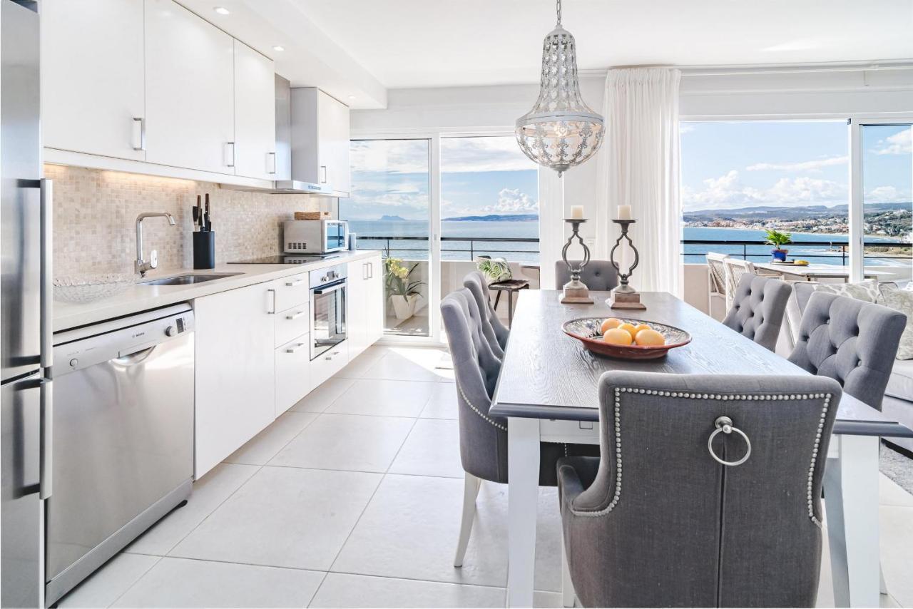 Cp - Modern Beachside Apartment In אסטפונה מראה חיצוני תמונה