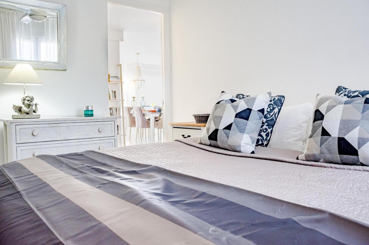 Cp - Modern Beachside Apartment In אסטפונה מראה חיצוני תמונה