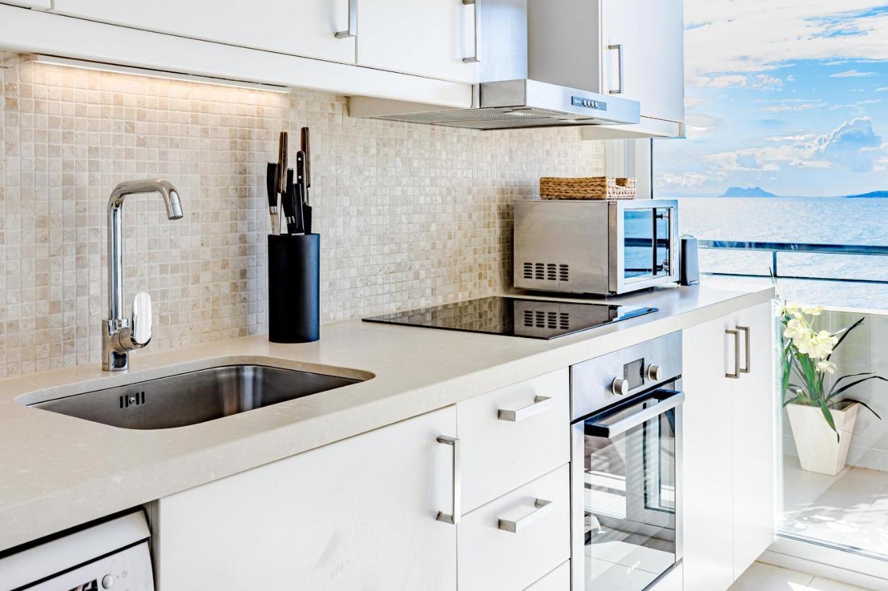 Cp - Modern Beachside Apartment In אסטפונה מראה חיצוני תמונה